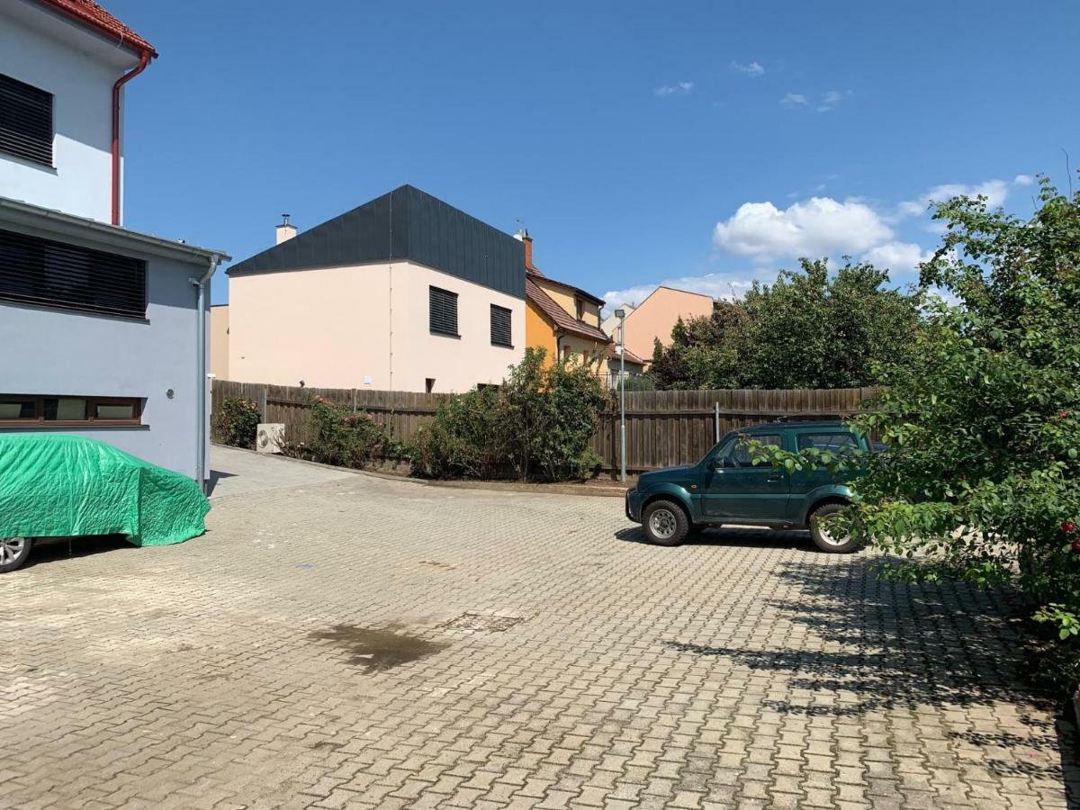 Apartments 461 Modřice エクステリア 写真